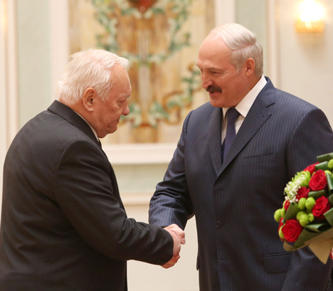 Президент Беларуси Александр Лукашенко на церемонии вручения государственных наград