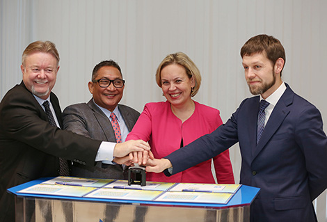 Торжественная церемония памятного гашения почтовой марки в Минске