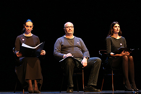 Посол доброй воли ЮНЭЙДС в Беларуси и телеведущая Светлана Боровская, бизнесмен, основатель портала TUT.BY Юрий Зиссер и телеведущая Анна Бонд