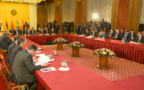 Кобяков: Страны ЕАЭС смогли в значительной мере продвинуться к стратегическим целям союза