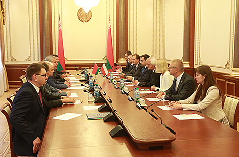 Андрейченко предлагает выработать пути развития межпарламентского сотрудничества Беларуси и Польши