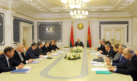 Кобяков: Правительство использует все возможные подходы для улучшения экономической политики в государстве