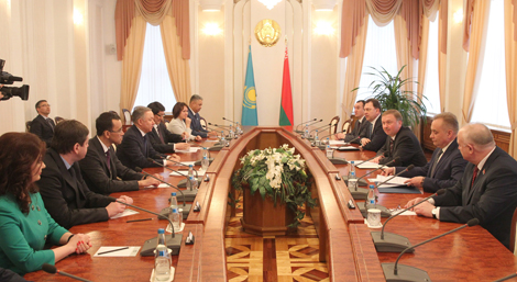 Кобяков: Беларусь заинтересована восстановить товарооборот с Казахстаном в $1 млрд