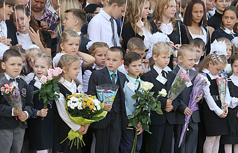 Лукашенко: Первые шаги в большом спорте можно делать уже в школе