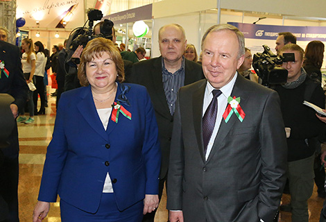 Заместитель премьер-министра Василий Жарко и министр информации Лилия Ананич