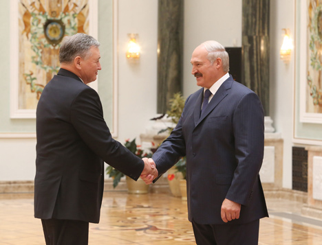 Президент Беларуси Александр Лукашенко на церемонии вручения государственных наград