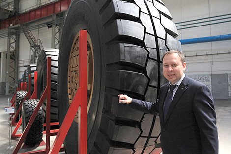 Belarusian Belshina rolls out gigantic tire