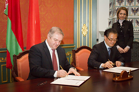 Minsk Oblast, China’s Chongqing city sign twinning agreement