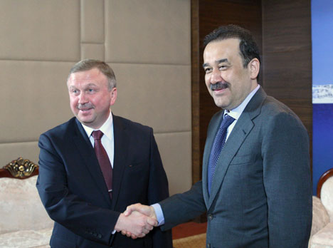 Премьер-министры Беларуси и Казахстана Андрей Кобяков и Карим Масимов