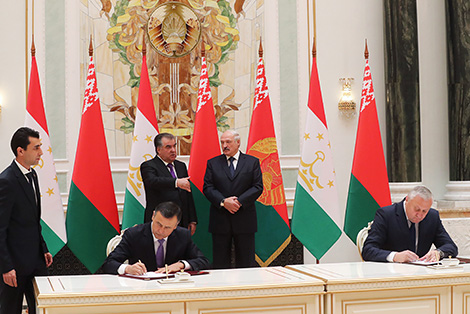 Беларусь и Таджикистан заключили соглашения в сфере сельского хозяйства, науки и межрегионального сотрудничества
