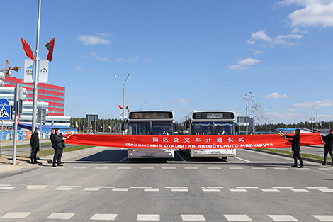 Регулярный автобусный маршрут связал Минск и парк "Великий камень"