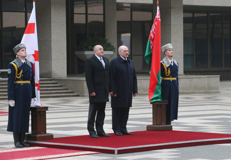 Лукашэнка: Беларусь гатова супрацоўнічаць з Грузіяй ва ўсіх сферах, прыўносячы ў адносіны самыя добрыя эмоцыі