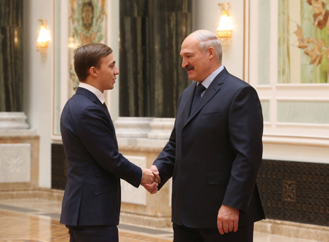 Лукашэнка: Дзяржава высока цэніць карпатлівую працу і дасягненні ў любой сферы дзейнасці