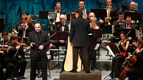 Артысты з 19 краін прымуць удзел у Калядным конкурсе вакалістаў у Мінску