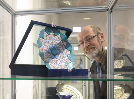 Больш за 100 твораў прадстаўлена на выстаўцы іранскага мастацтва ў Мінску