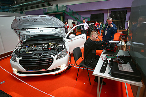 Маладыя рабочыя, навучэнцы і студэнты дэманструюць майстэрства ў 35 прафесіях на WorldSkills Беларусь