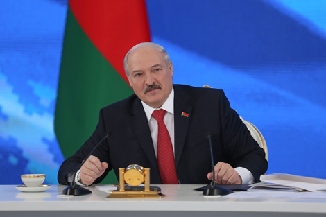 Лукашэнка: З-за няроўнасці цэн на беларускім і расійскім рынках Беларусь страціла $15 млрд