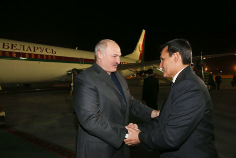 Лукашэнка прыбыў з афіцыйным візітам у Туркменістан