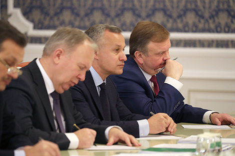 Лукашэнка перасцярог прамсектар ад неабгрунтаваных надзей на новую порцыю дзяржпадтрымкі