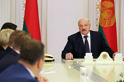 Лукашэнка: Падстаў для росту цэн у Беларусі няма