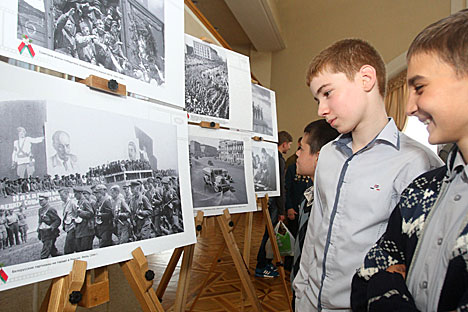 Фотовыставка БЕЛТА "Победа - одна на всех" открылась в Гродно