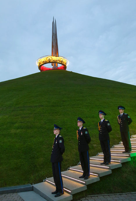 Орда: Участие в реконструкции Кургана Славы свидетельствует, что белорусы чтят память о войне