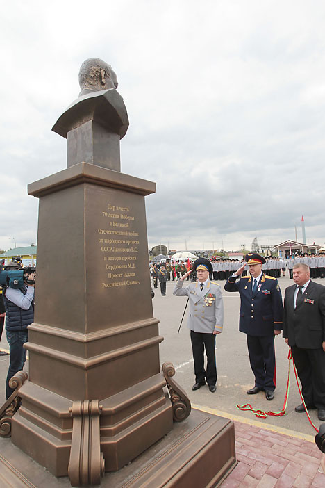 Monument to Marshal Zhukov unveiled near Minsk