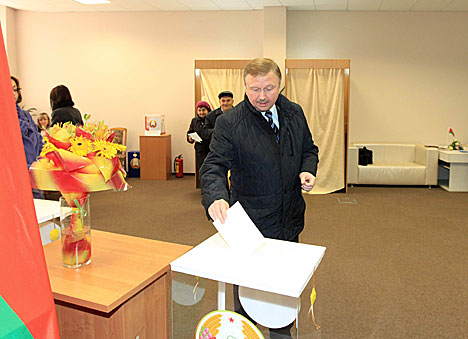 Belarusian Prime Minister Andrei Kobyakov  cast his ballot