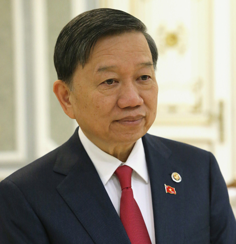 卢卡申科：白俄罗斯愿意和越南在安全保障和法制领域交流经验