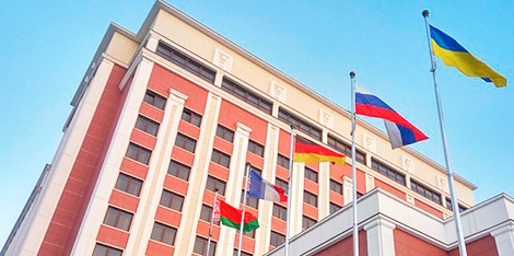 在明斯克结束了“诺曼底四方会谈”四国总统顾问谈判