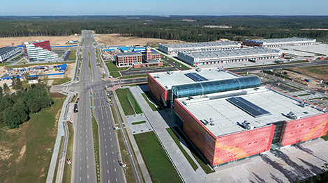 到2020年“巨石”工业园计划开发面积不小于8.5平方公里