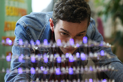 白俄罗斯女网球运动员阿列克桑德拉•萨斯诺维奇在北京WTA皇冠明珠赛中首战获胜