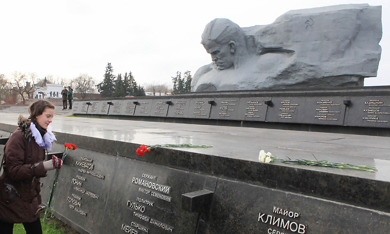 Имена погибших на плитах мемориального комплекса 