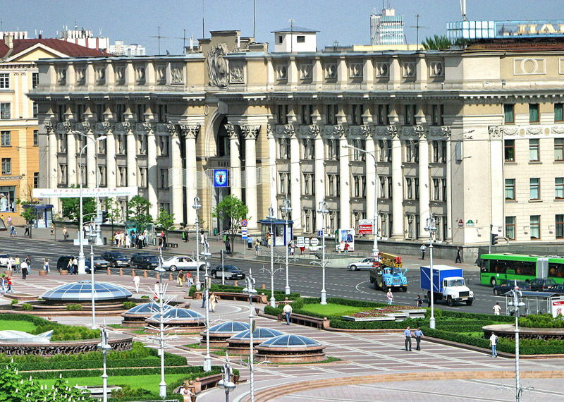 Здание Главпочтамта в Минске