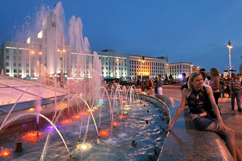 Фонтаны на площади Независимости. Минск