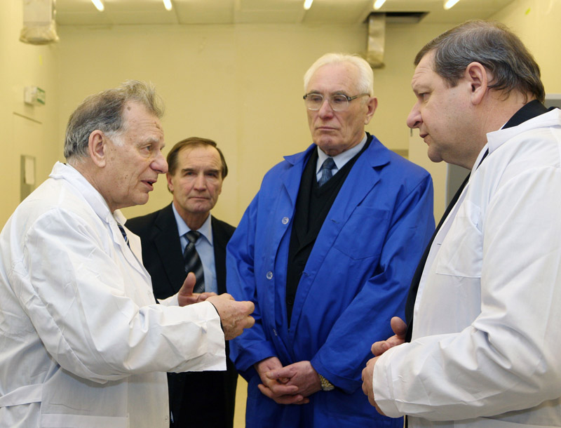 Sergei Sidorsky and Zhores Alferov in St. Petersburg Scientific Centre of the Russian Academy of Sciences