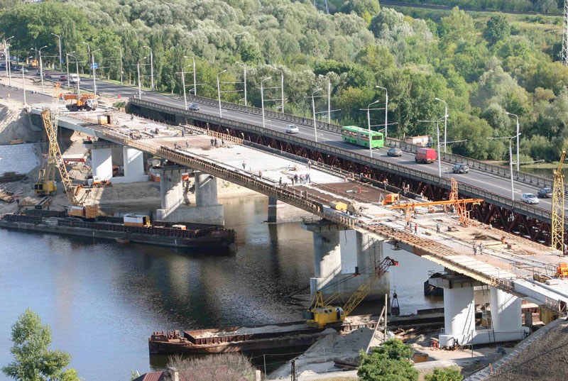 Bridge construction over the Sozh River