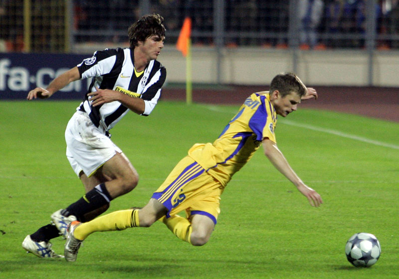 BATE vs Juventus. Paolo de Ceglie and Pavel Nekhaichik