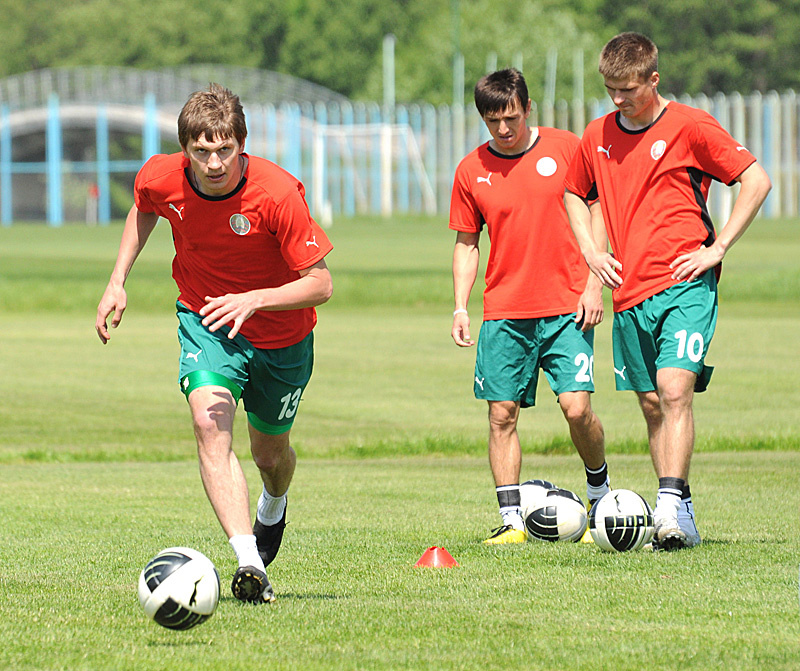 Belarus at a training session prior to the Euro 2012 qualifier