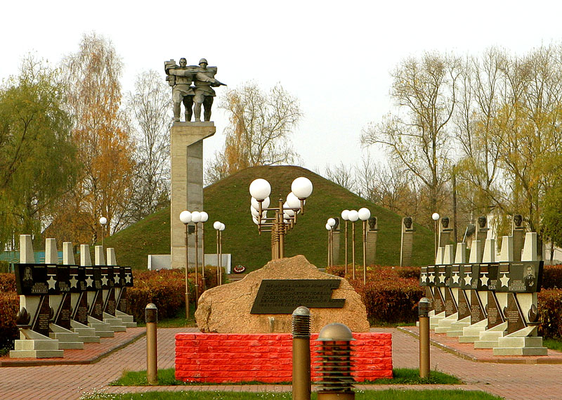 Мемориальный комплекс в деревне Сычково