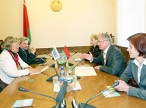 Anne-Marie Lizin, special
coordinator leading the OSCE short-term observers, meets with Gennady Novitsky, Chairman of the Council of the Republic of the National Assembly of the Republic of Belarus, 2008