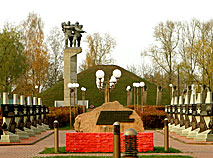 Мемориальный комплекс в деревне Сычково