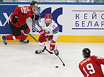 Капитан белорусской сборной Алексей Калюжный в игре