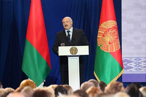 Александр Лукашенко на пленарном заседании Республиканского педсовета