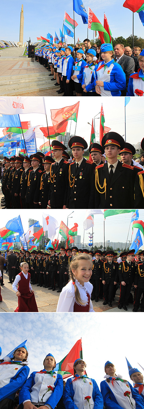 Ceremony to lay flowers to Minsk Hero City stele