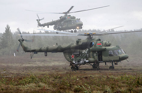 Высадка десанта из вертолета Ми-8