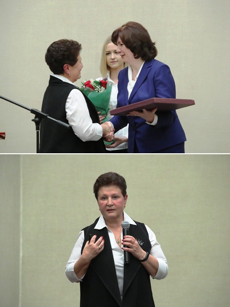 Глава Администрации Президента Наталья Кочанова поздравляет директора РНПЦ детской онкологии, гематологии и иммунологии Ольгу Алейникову 