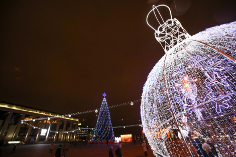 Oktyabrskaya Square’s centerpiece