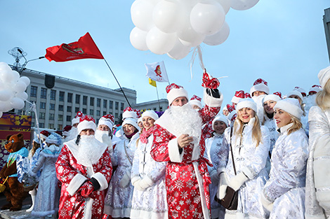 Parade of Father Frosts and Snow Maidens in Minsk