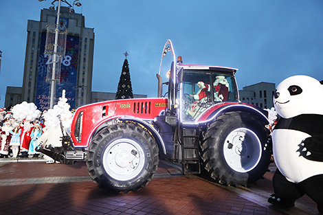 Parade of Father Frosts and Snow Maidens in Minsk